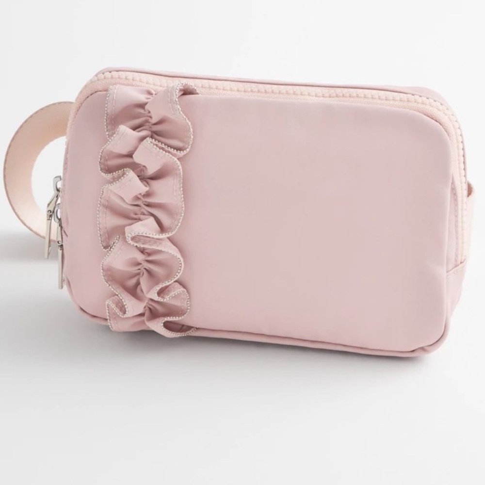 🌸 CHICO’S Caviar Beaded Belt Bag 🌸 NWT 🌸